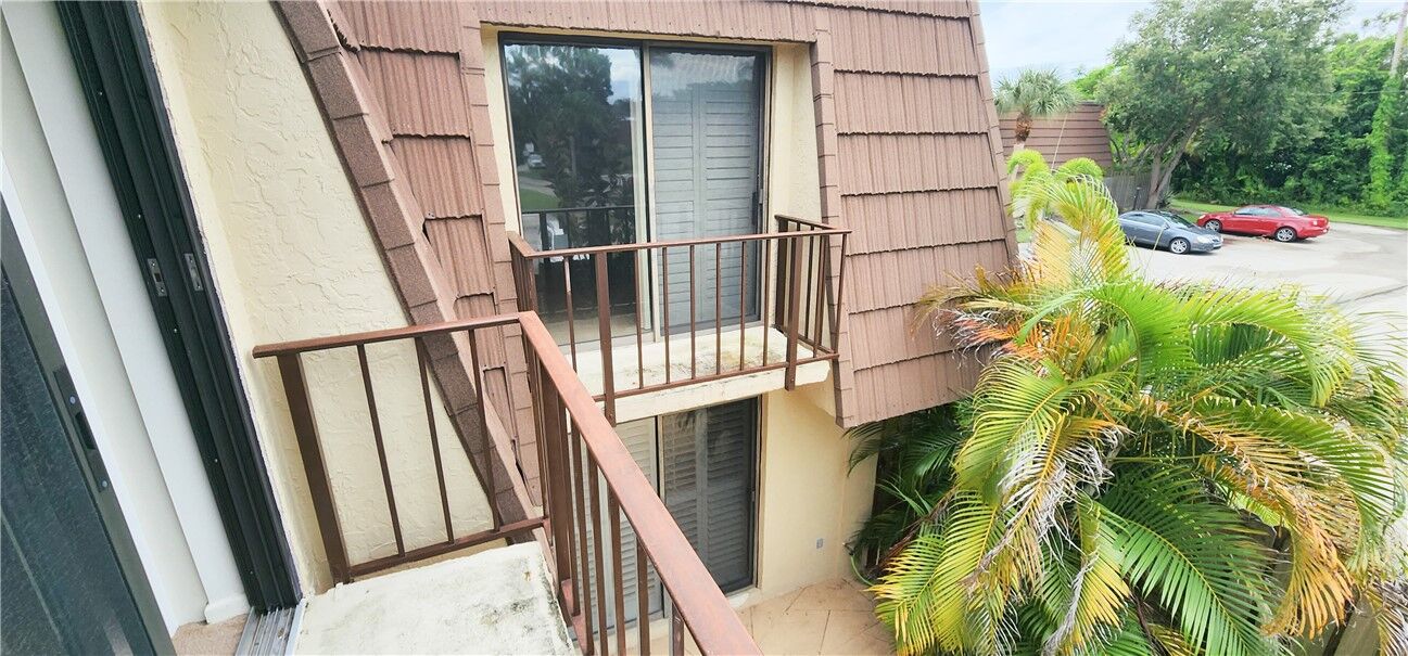 Property Photo:  1166 6th Avenue 20D  FL 32960 