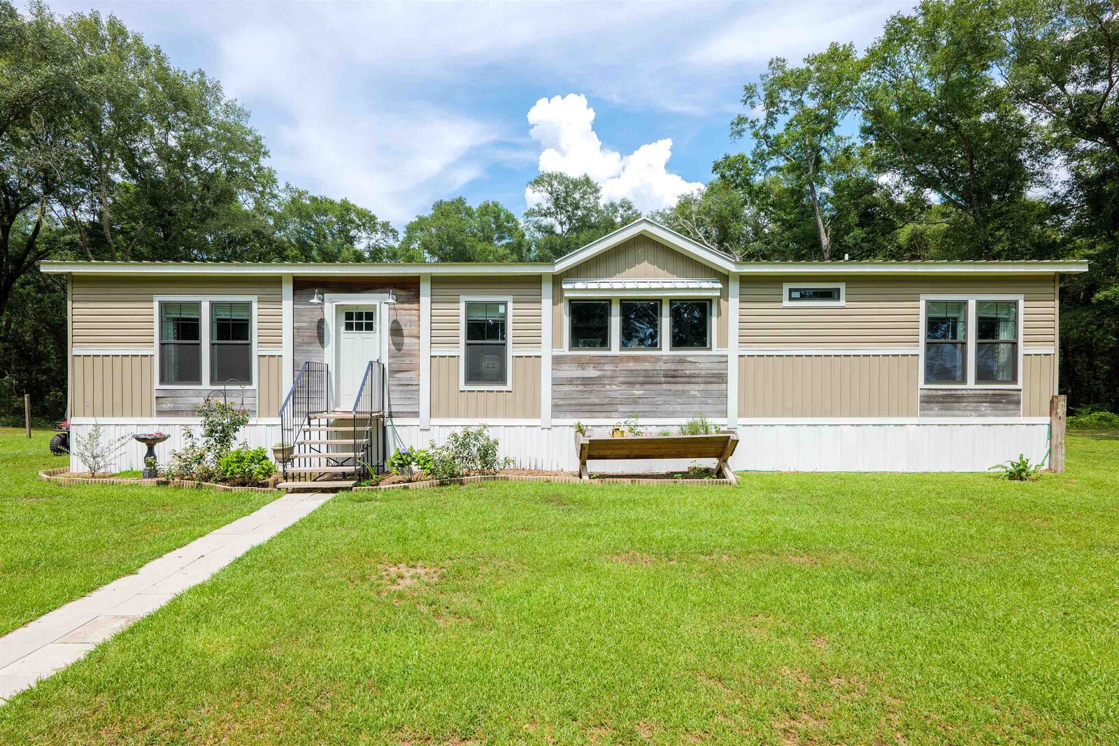 Property Photo:  3459 NE Cottonwood Trail  FL 32059 