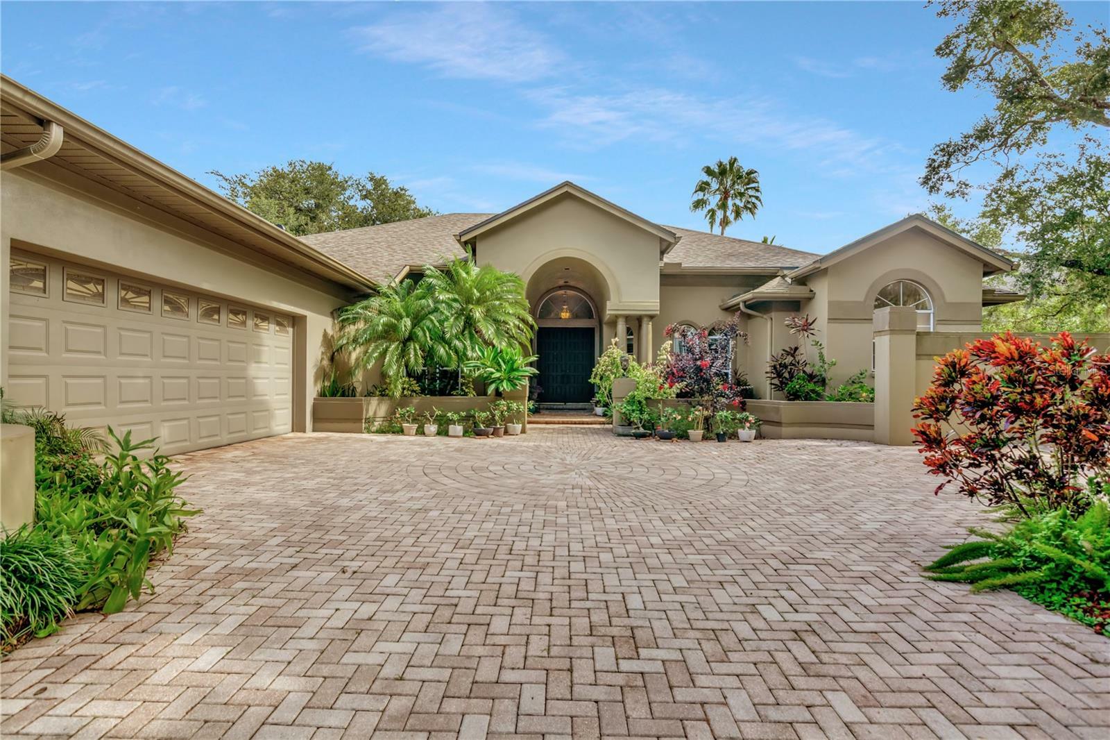 Property Photo:  6536 Stonington Drive S  FL 33647 