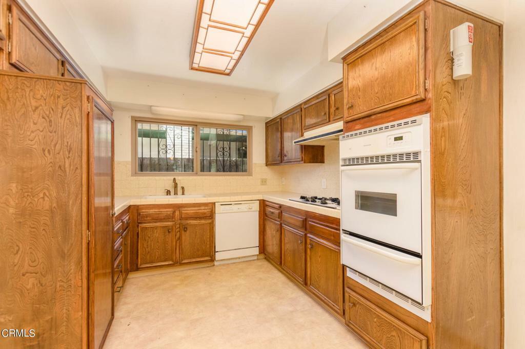 Property Photo:  4410 Reeder Avenue  CA 93033 