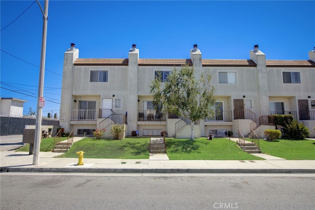 Property Photo:  3134 W 145th Street 2  CA 90249 