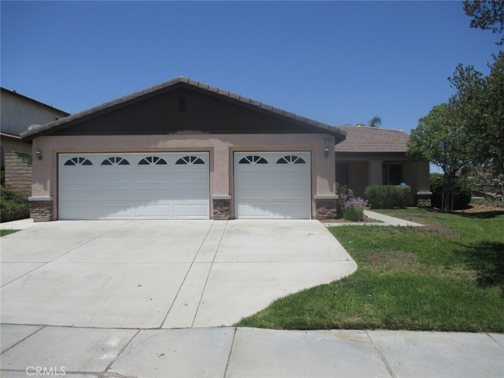 Property Photo:  23770 Black Canyon Drive  CA 92587 