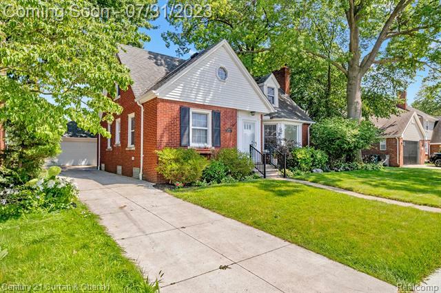 Property Photo: 229 Beechmont Street MI 48124
