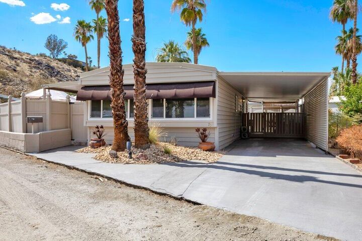 70 Santa Monica Street  Palm Springs CA 92264 photo