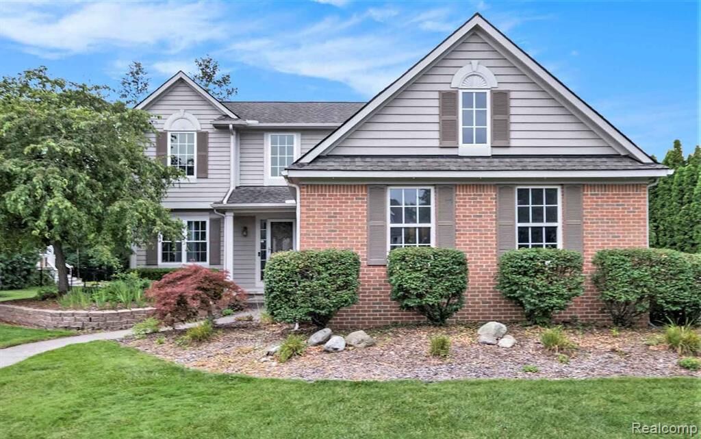 Property Photo:  5580 Woodfield Parkway  MI 48439 9423 