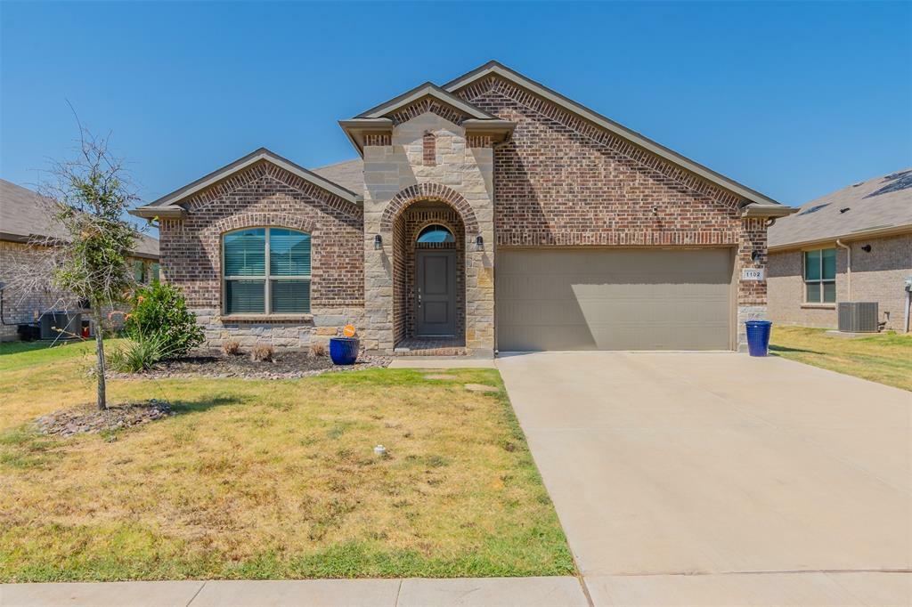 Property Photo:  1102 Burlingame Drive  TX 76033 