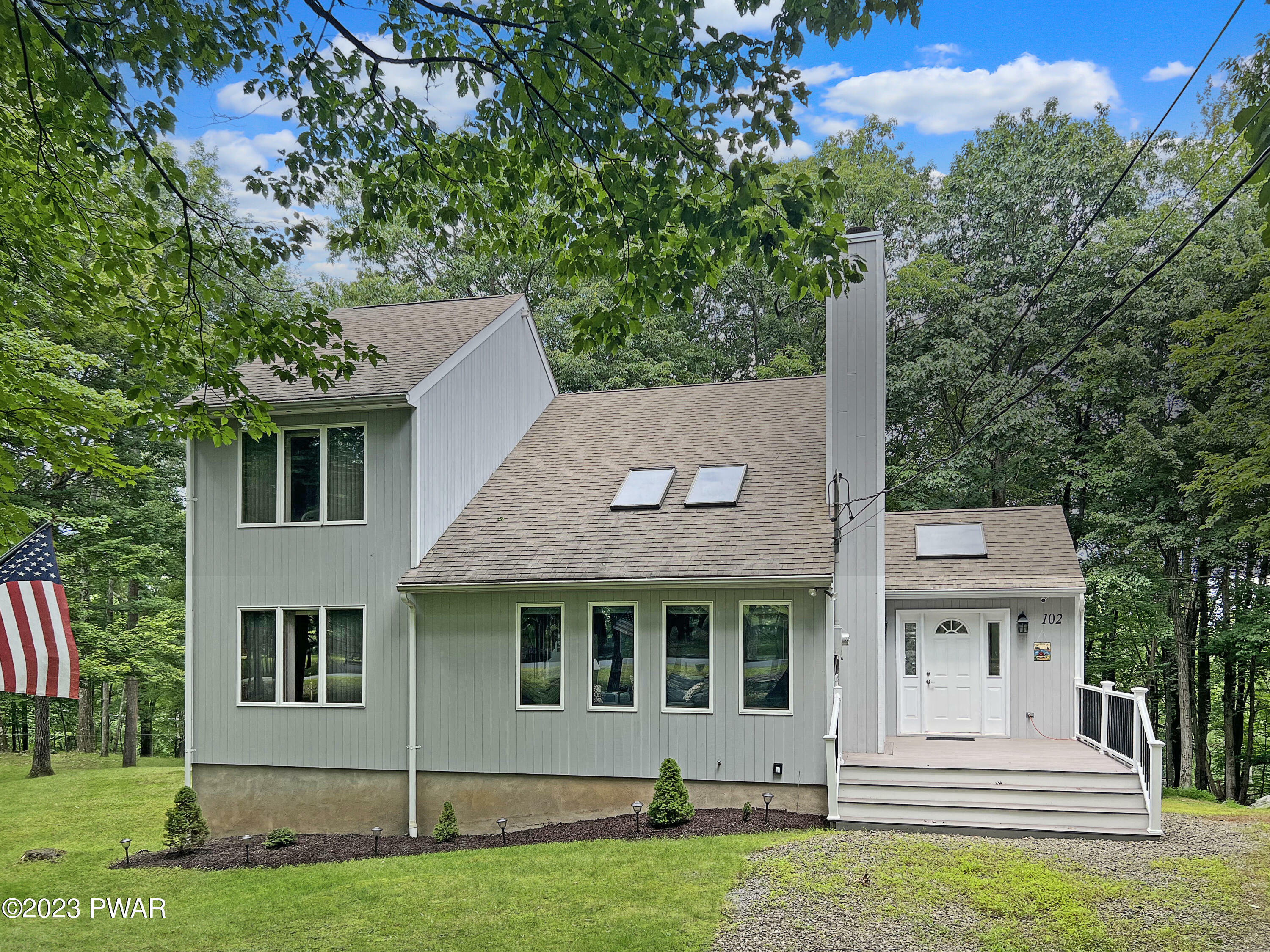 Property Photo:  102 Eagle Crest Road  PA 18426 