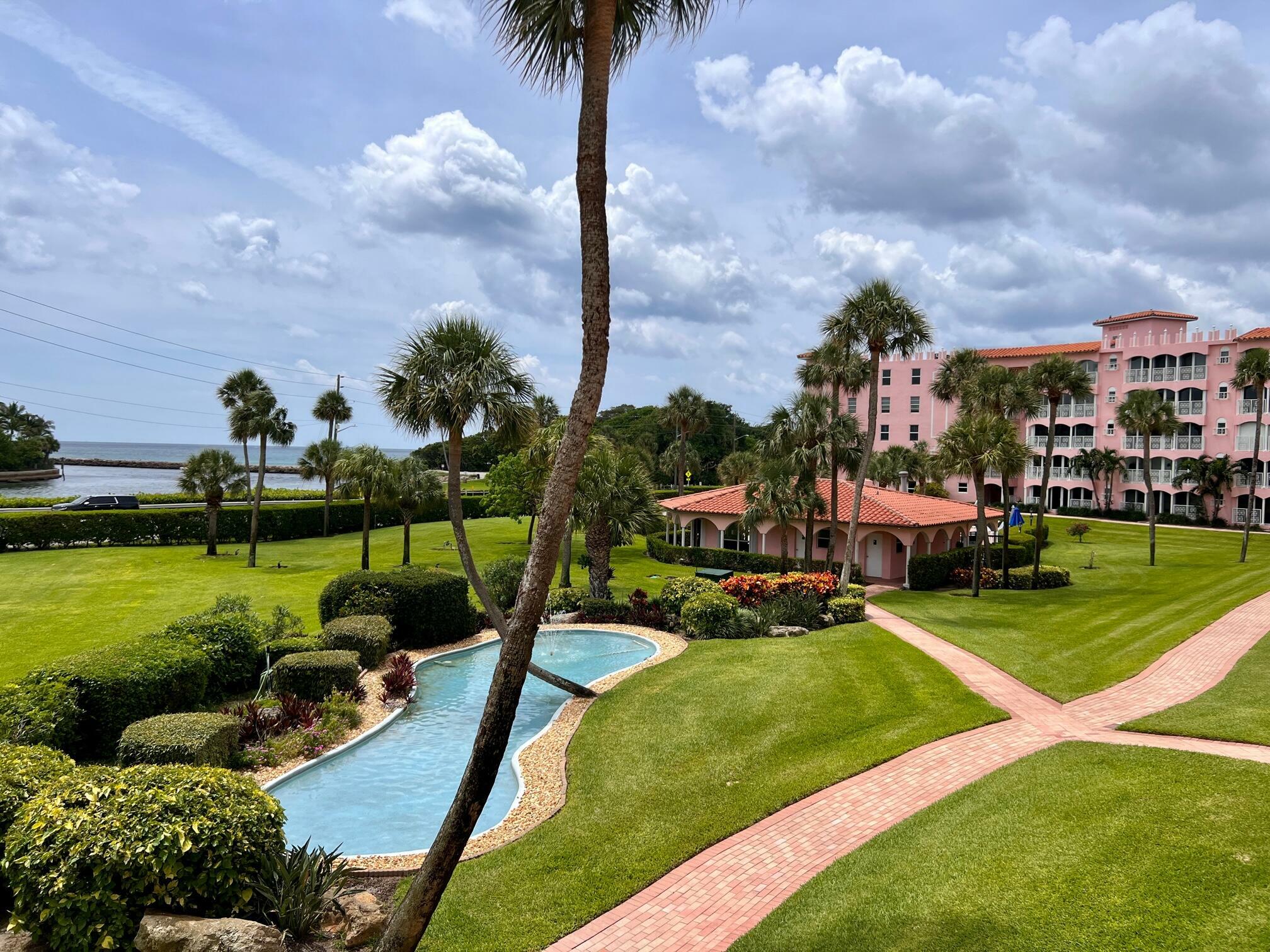 Property Photo: 1001 E Camino Real 202-N FL 33432