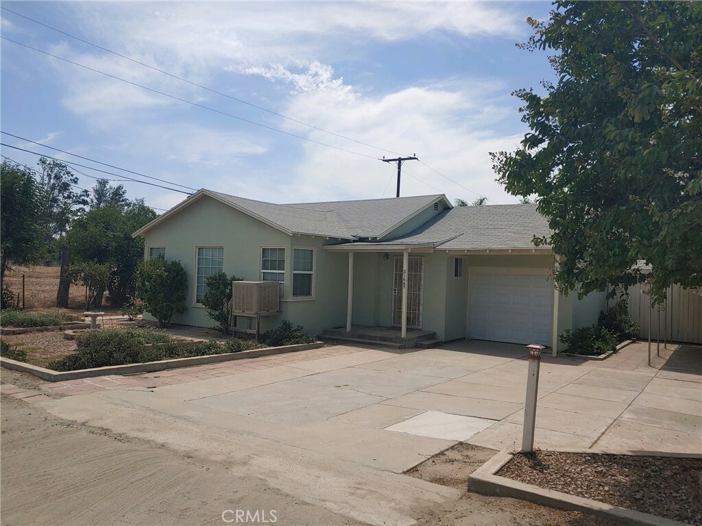 Property Photo:  21645 Dracaea Avenue  CA 92553 