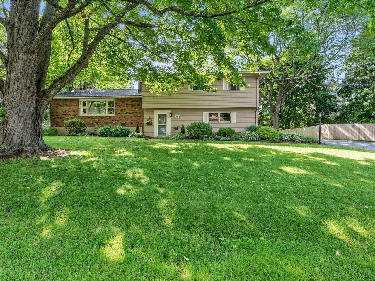 Property Photo: 206 Birch Road VT 05482