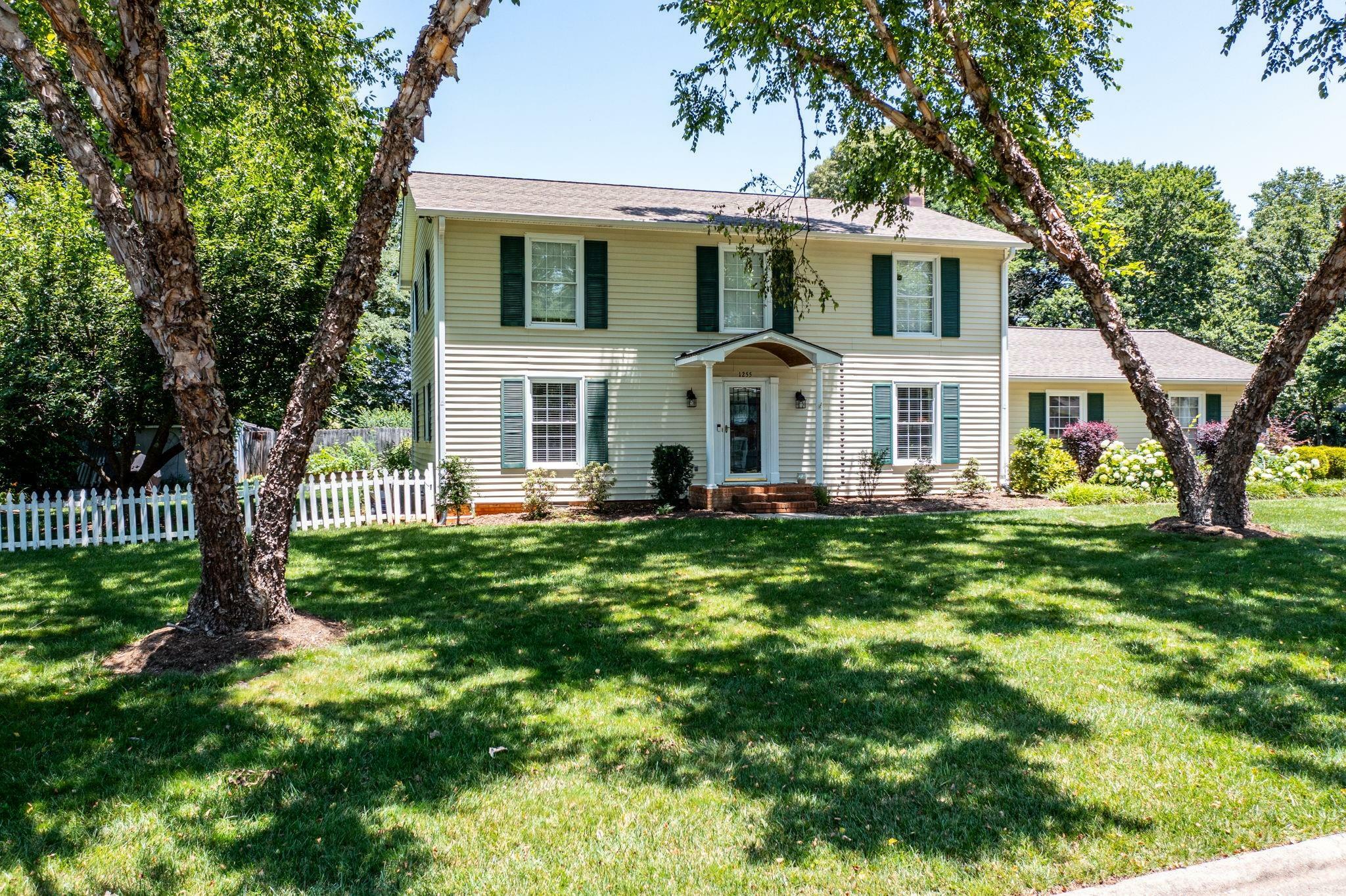 Property Photo: 1255 19th Avenue NE NC 28601