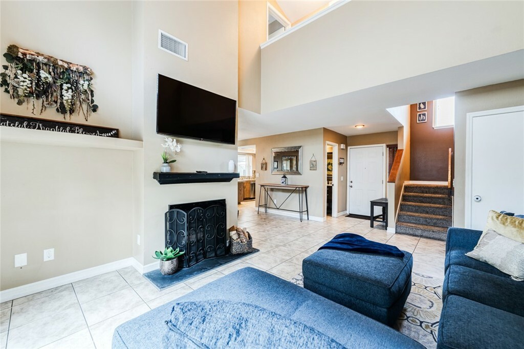 Property Photo:  651 Parkview Drive  CA 92530 