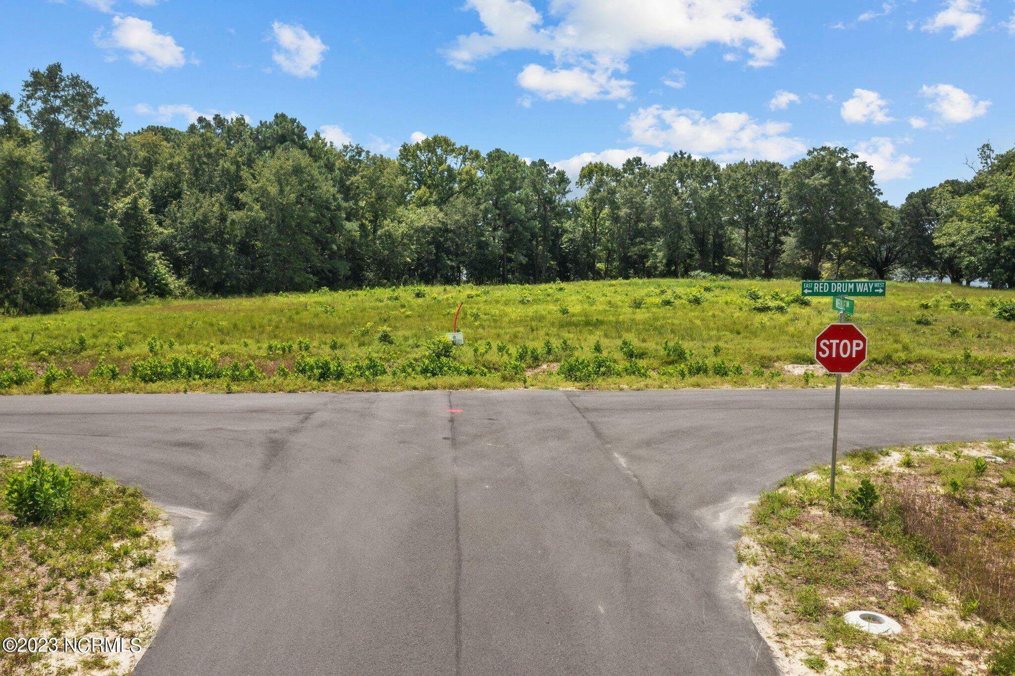 Property Photo:  507 Red Drum Way E  NC 28584 