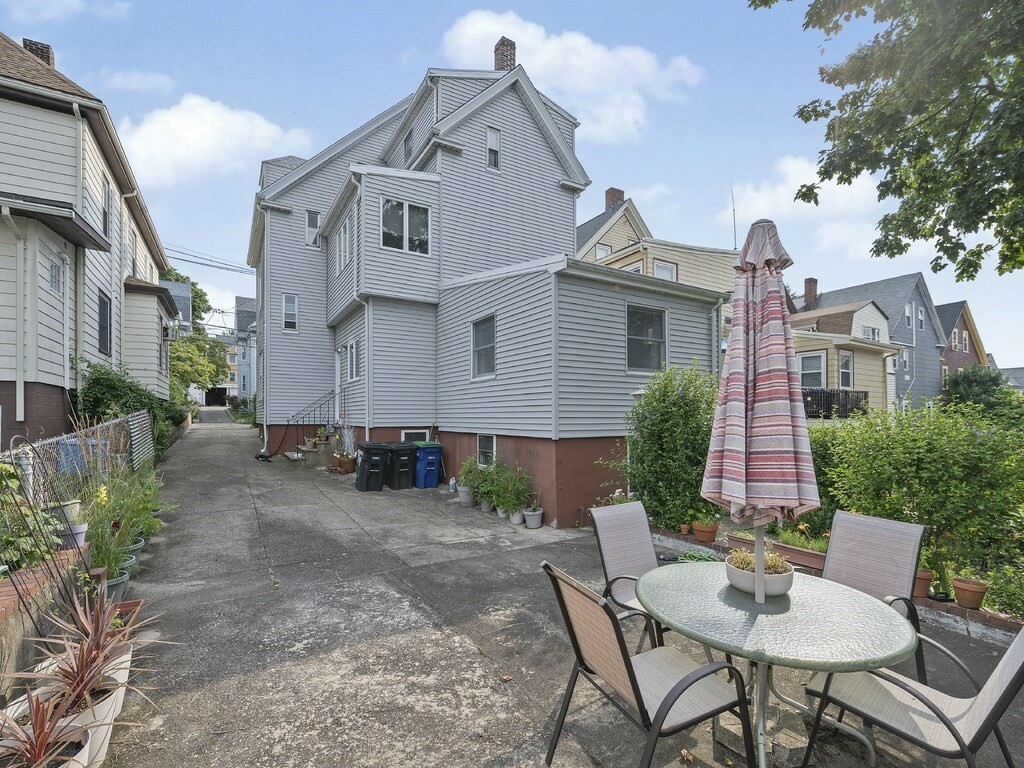 Property Photo:  79 Hudson Street  MA 02143 