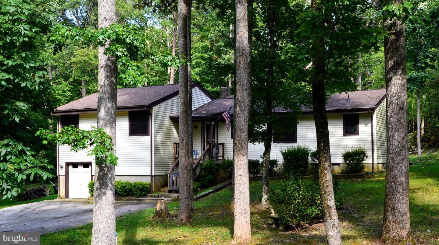 Property Photo:  28994 Autumnwood Drive  MD 20659 