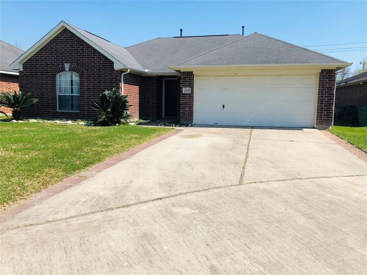 5399 Morgan Oak Drive  Alvin TX 77511 photo