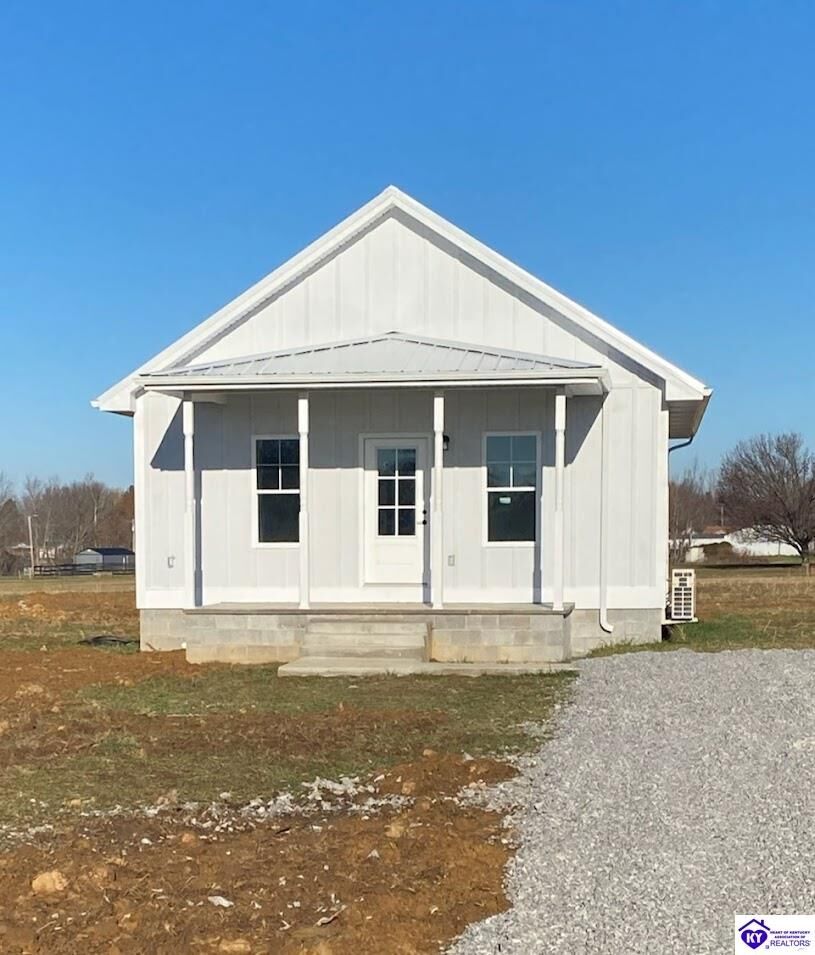 Property Photo:  413 Lee Miller Road  KY 42754 