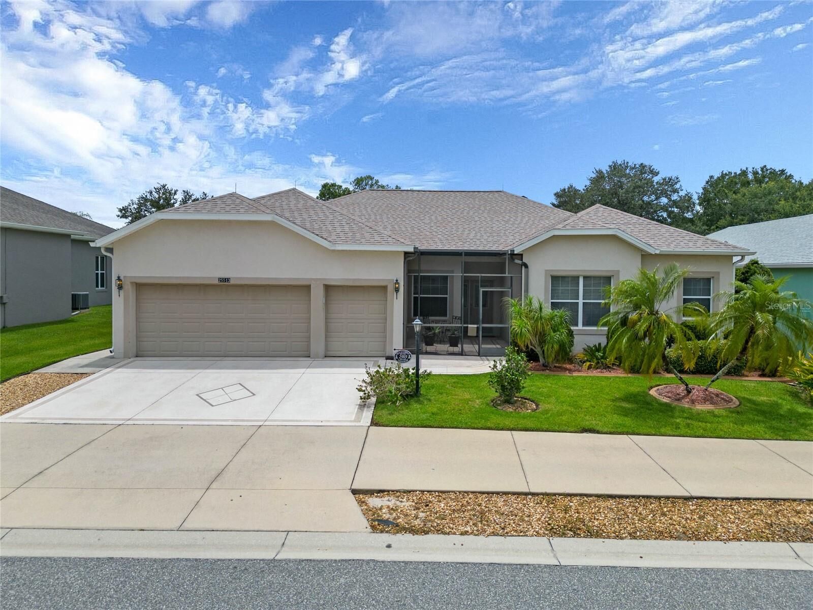 Property Photo:  25513 Laurel Valley Road  FL 34748 