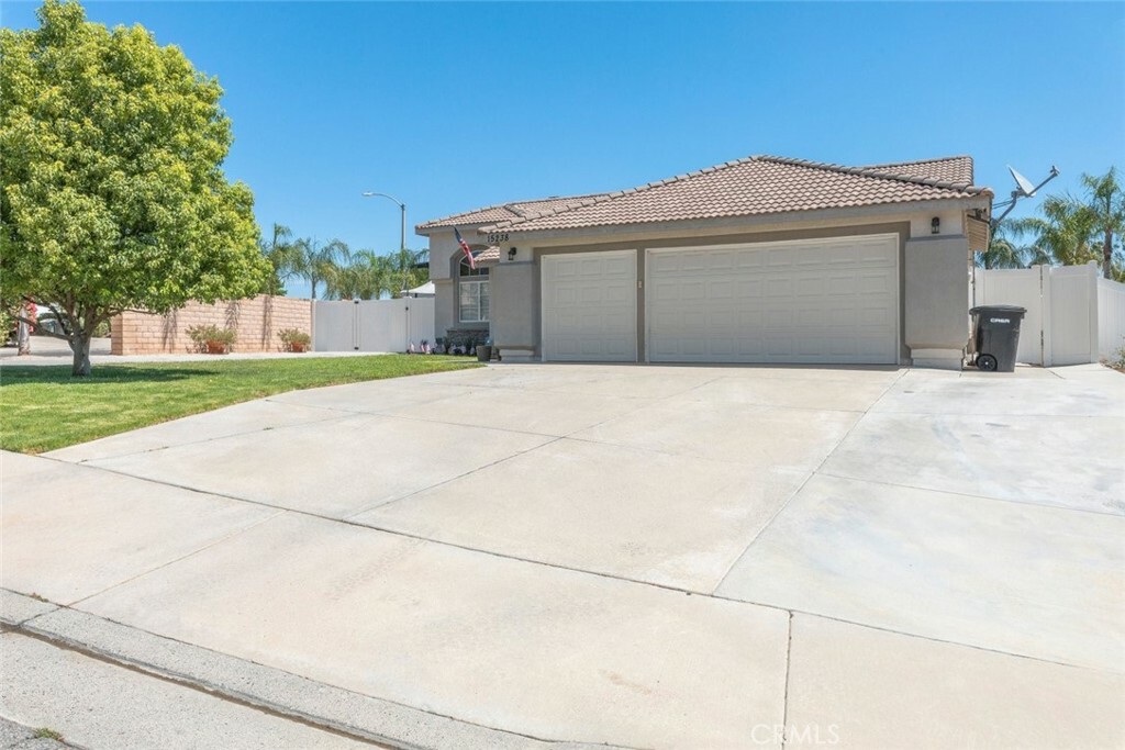 Property Photo:  15238 Lake Breeze Circle  CA 92530 