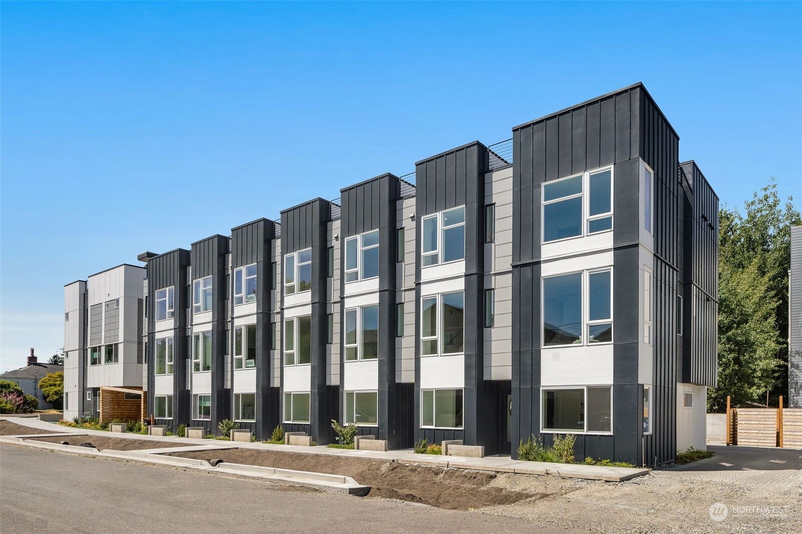 Property Photo: 1420 NW 92nd Street WA 98117