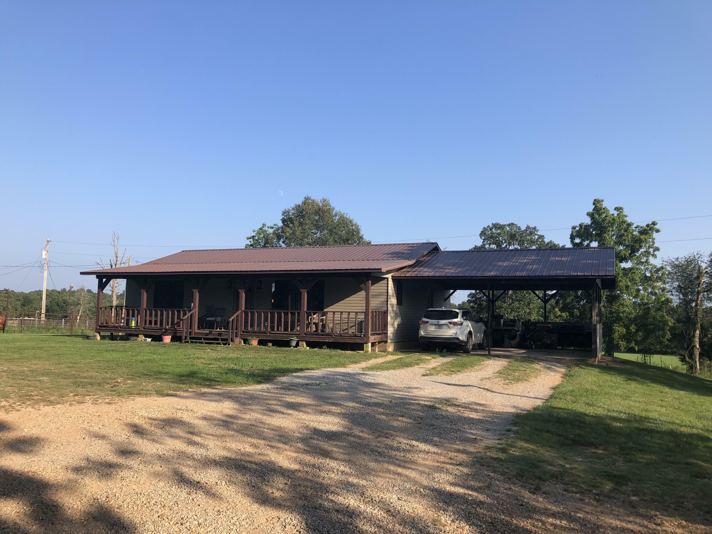 Property Photo:  611 County Road 107  MO 65606 