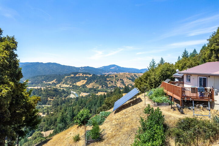 Property Photo: 745 Applewood Road CA 95545