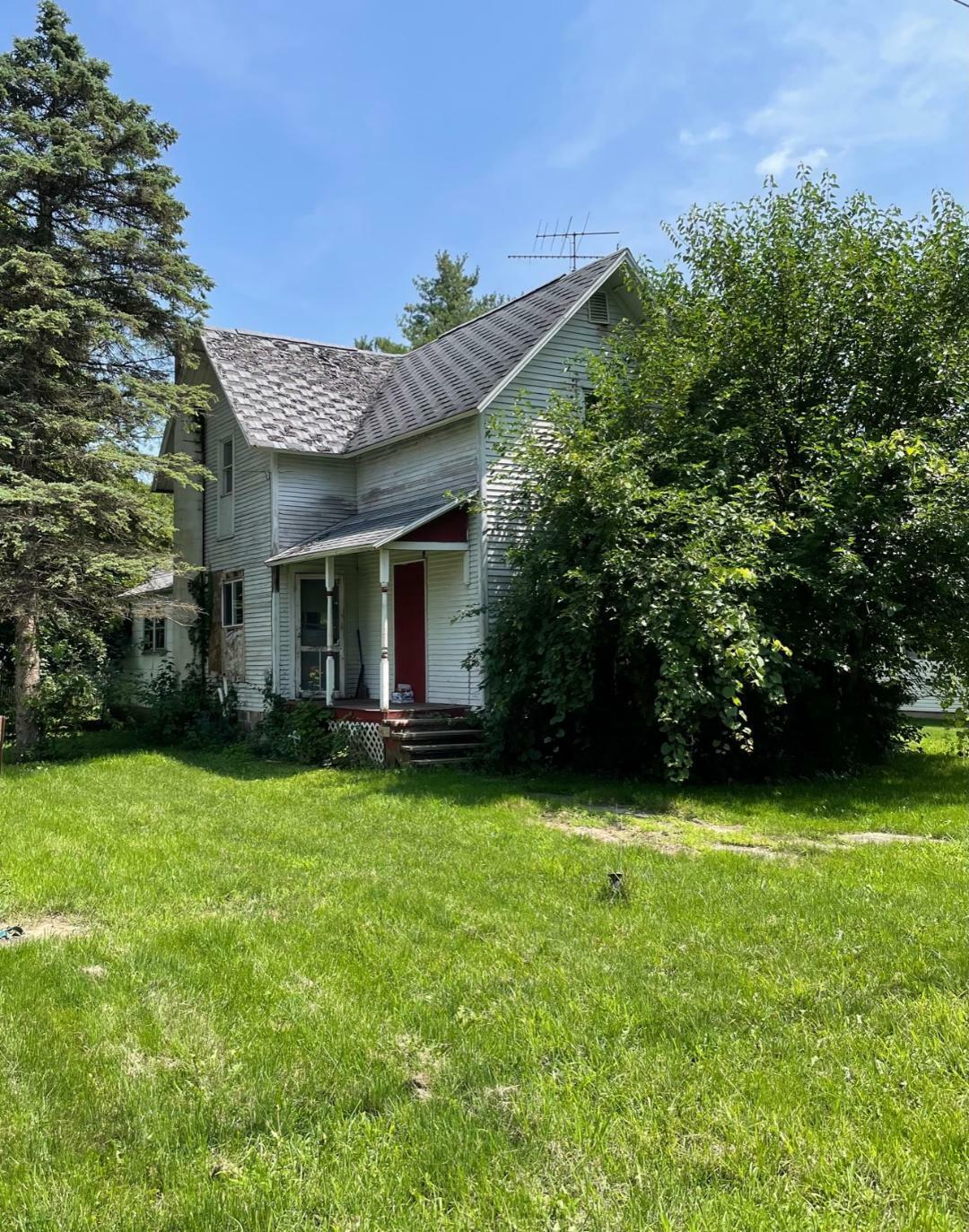 Property Photo:  311 First Street  MI 49274 