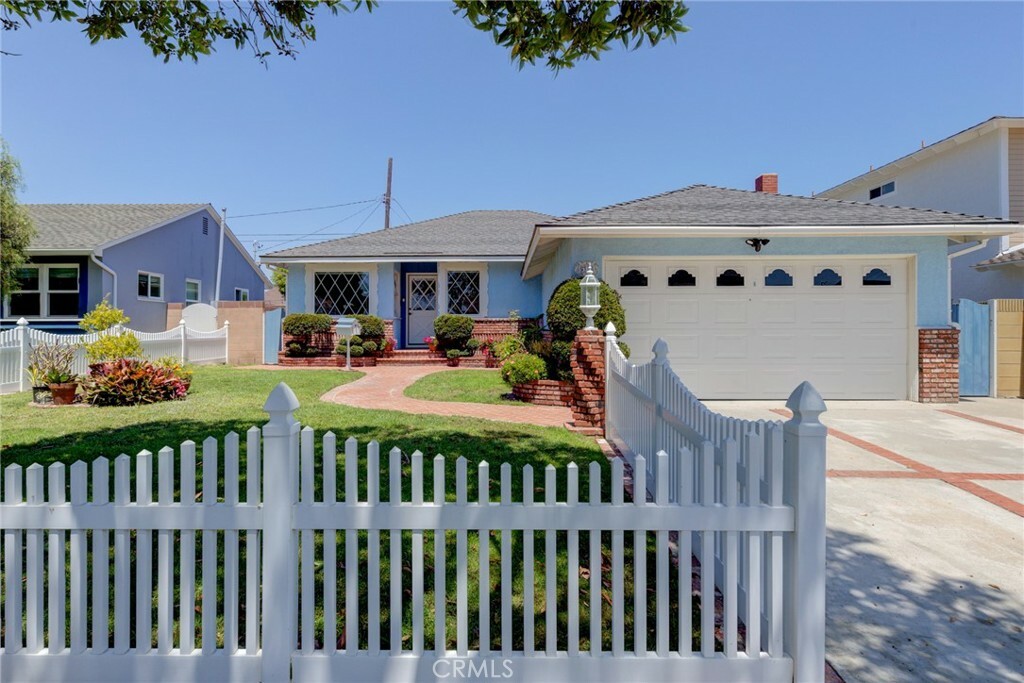 Property Photo:  5325 Carmelynn Street  CA 90503 