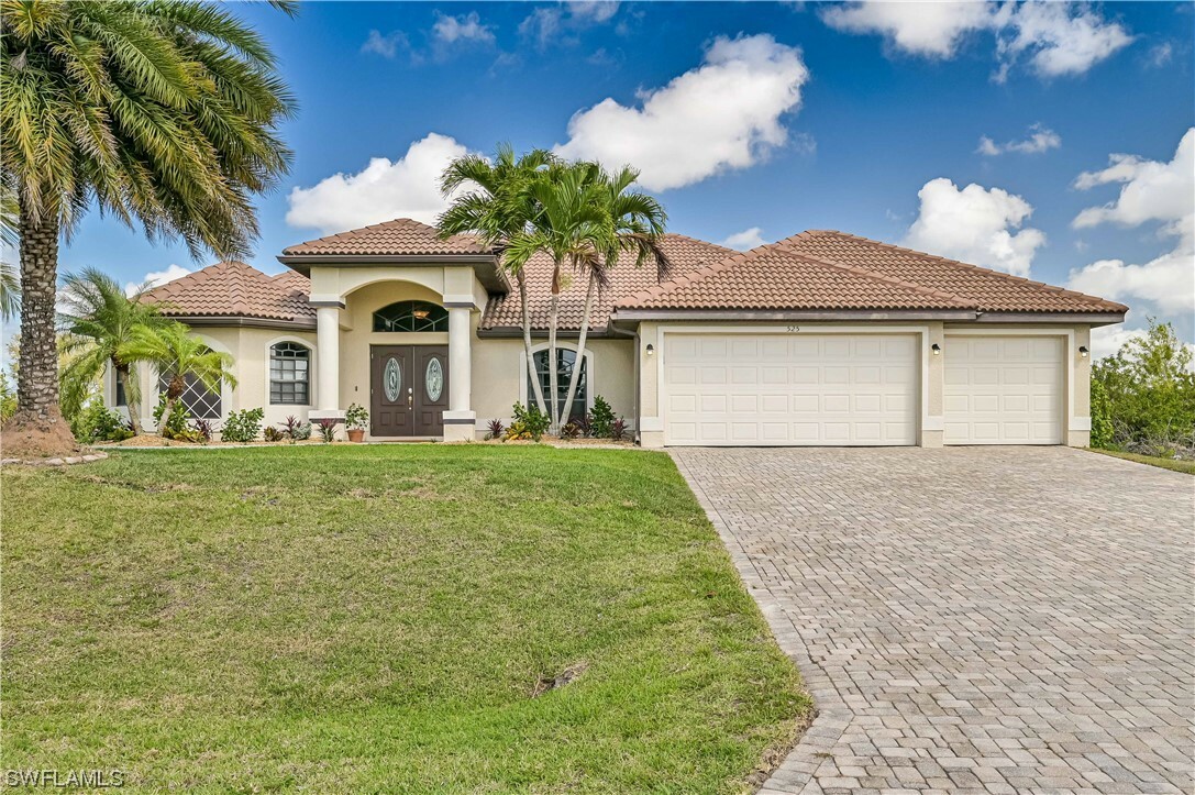 Property Photo: 525 NW 8th Terrace FL 33993
