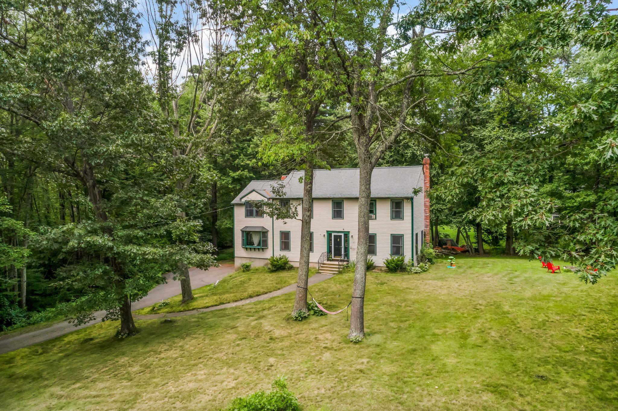 Property Photo: 8 Meadowbrook Road NH 03038