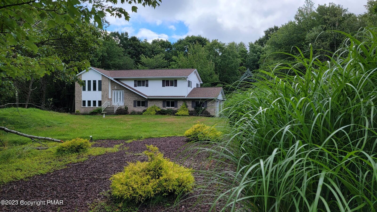 Property Photo:  786 Clearview Drive  PA 18334 