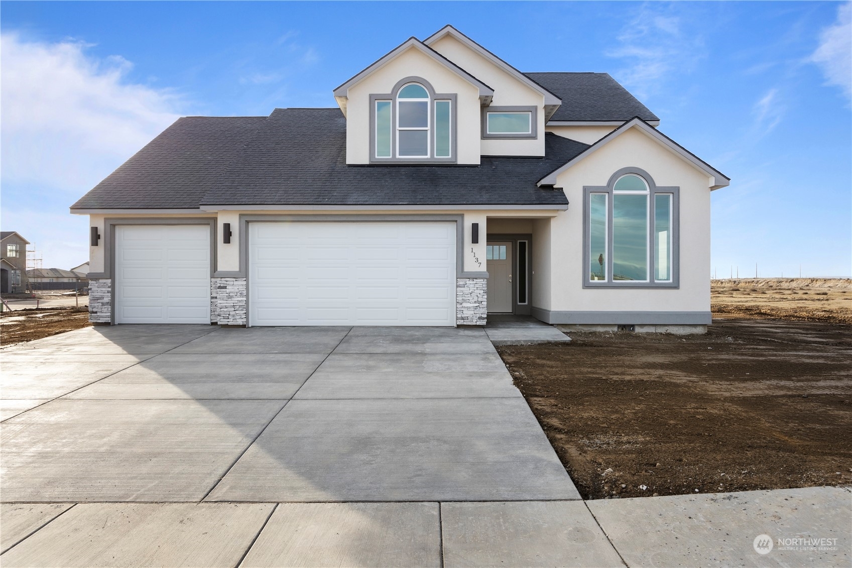 Property Photo: 1137 N 13th Avenue WA 99344