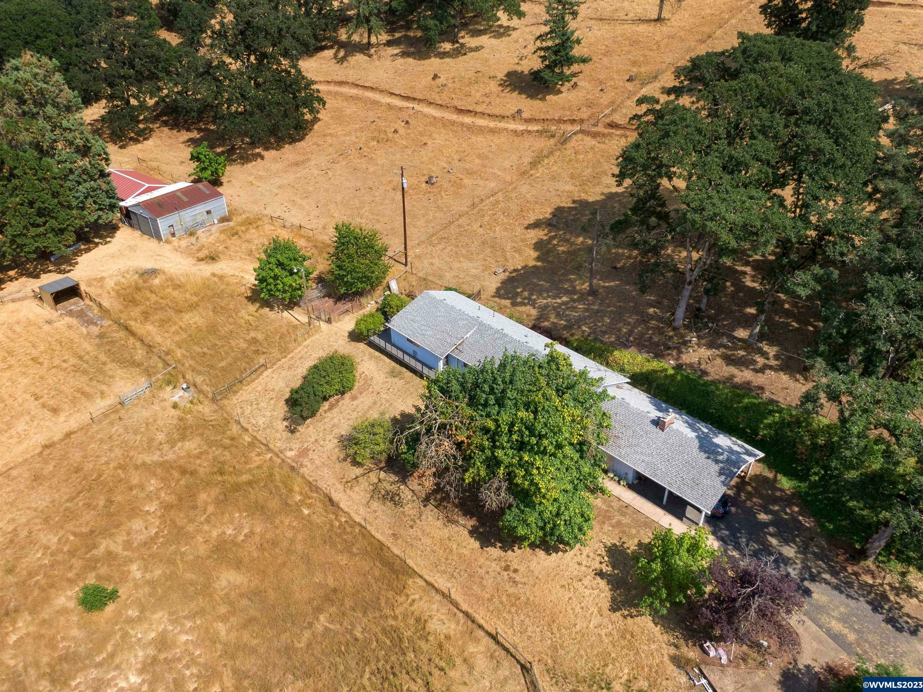 Property Photo: 12826 Parrish Gap Rd SE OR 97392