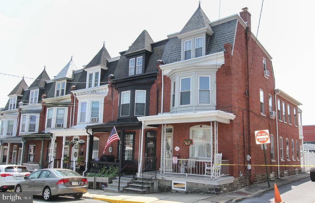 Property Photo:  14 E 4th Street  PA 19512 