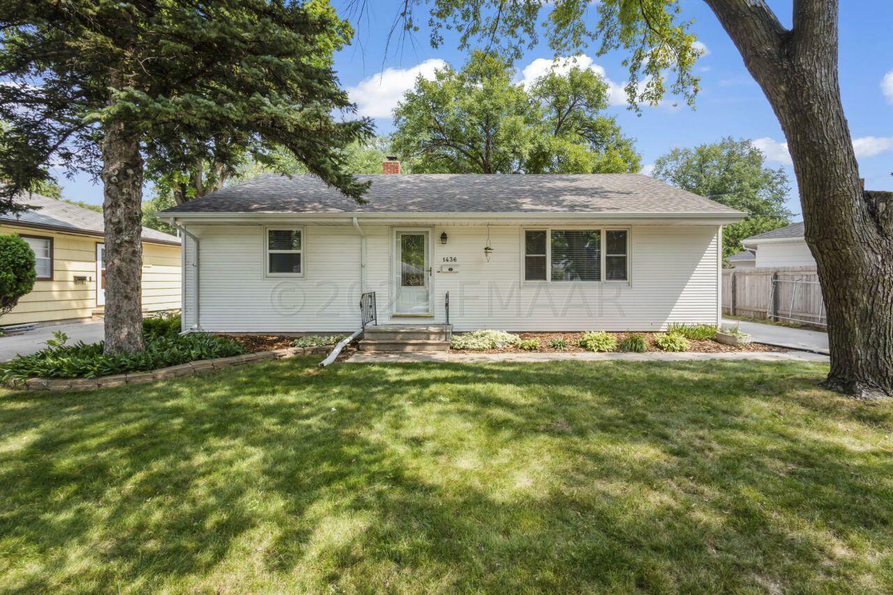 Property Photo: 1436 11 Street S ND 58103