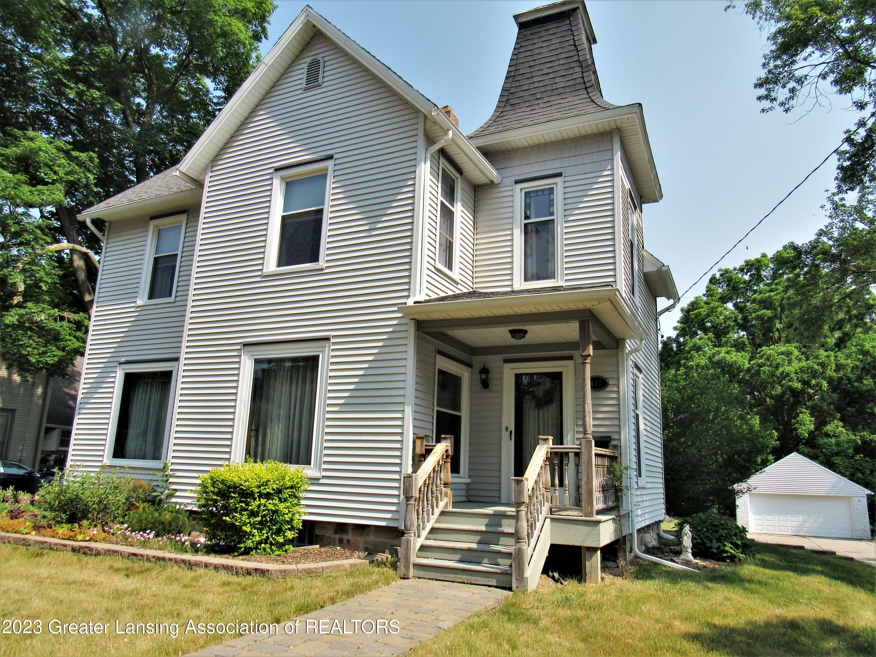 Property Photo:  432 W Jefferson Street  MI 48837 