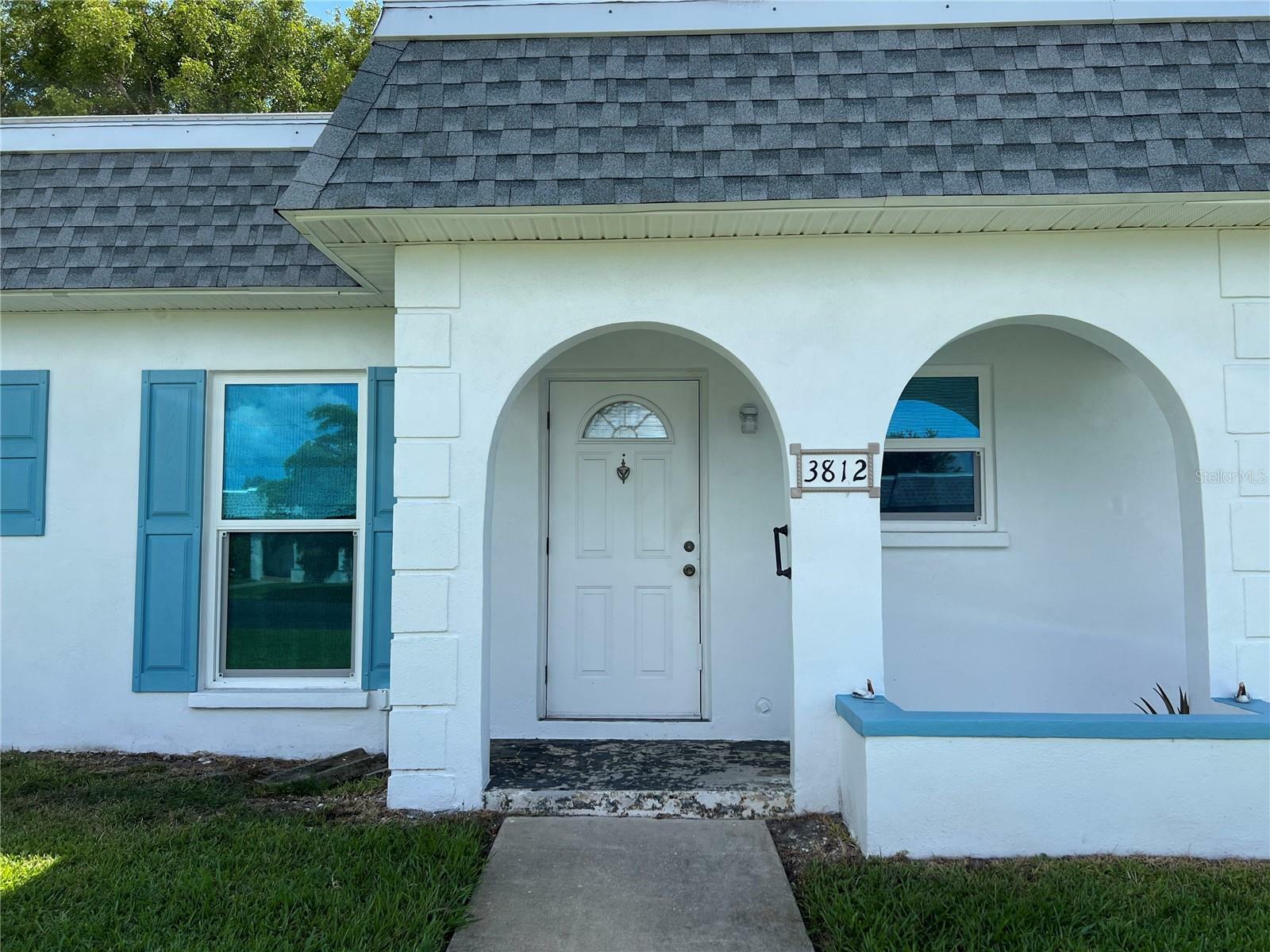 Property Photo:  3812 37th Avenue W  FL 34205 