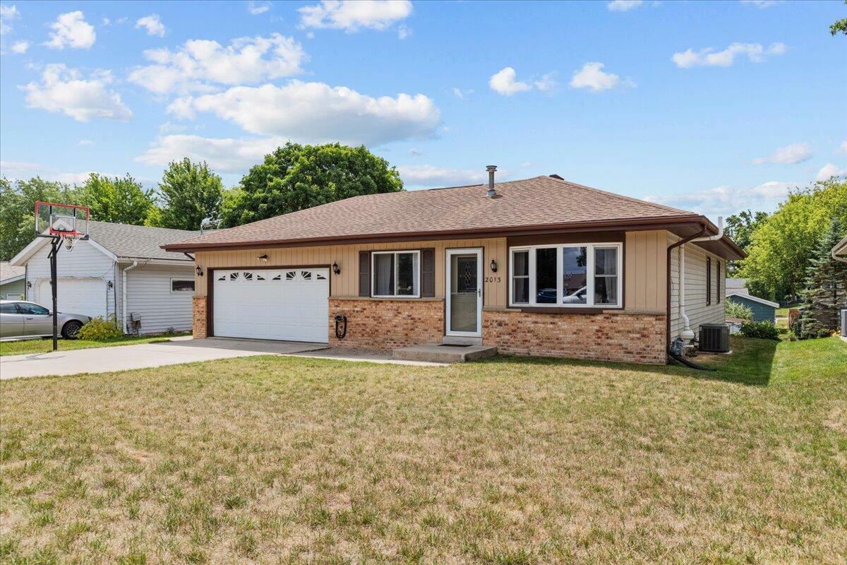 Property Photo: 2013 Creek Rd WI 53090