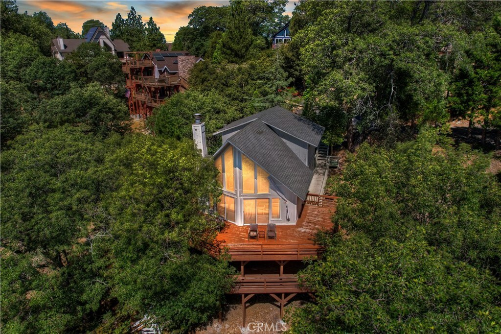 Property Photo:  1090 Nadelhorn Drive  CA 92352 