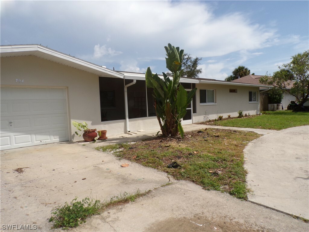 Property Photo: 794 Hydrangea Drive FL 33903