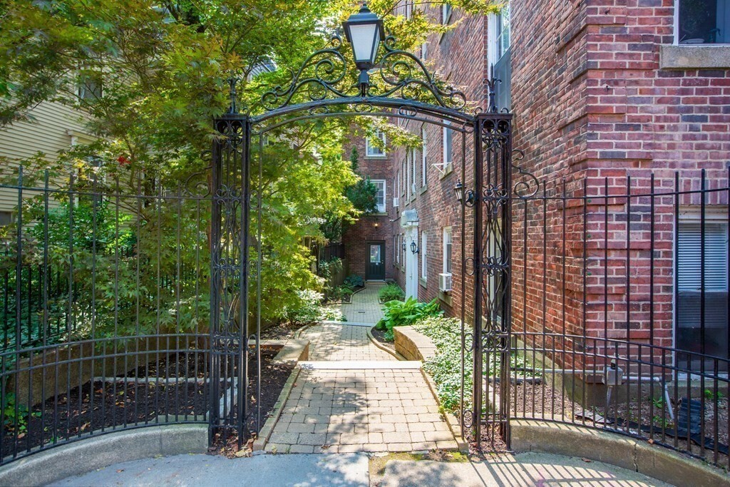 Property Photo:  16 Chauncy St 14  MA 02138 