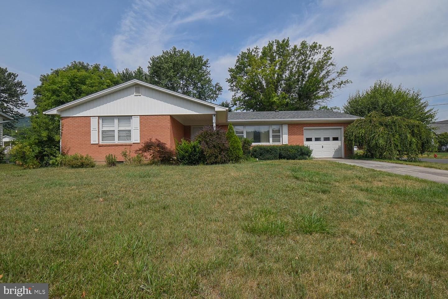 Property Photo:  1400 Cornell Street  WV 26726 