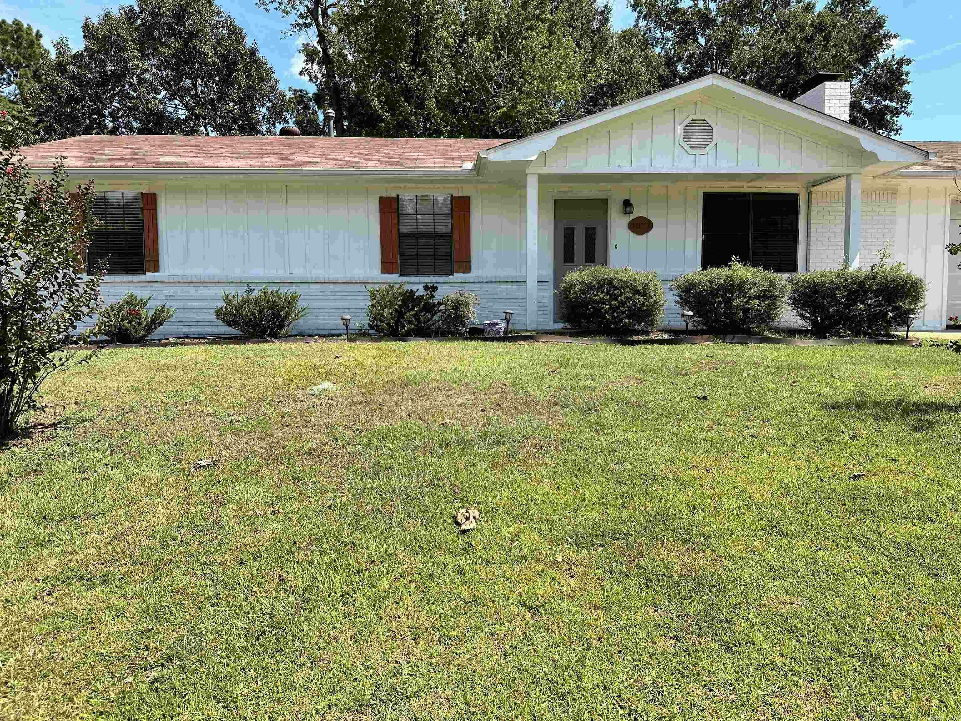 Property Photo:  3027 Huron Street  AR 71701 