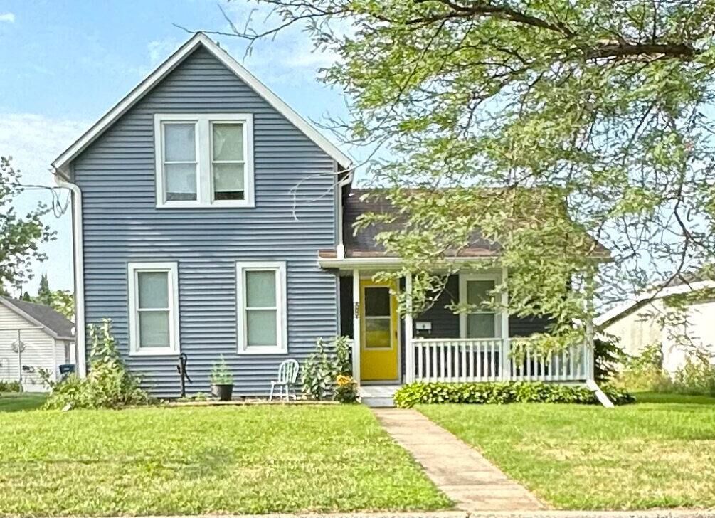 Property Photo: 816 Home Street MN 55946