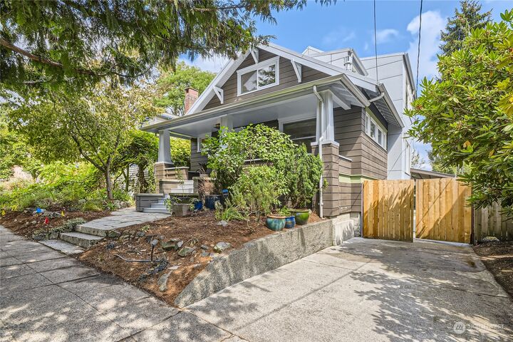 Property Photo: 3612 Burke Avenue N WA 98103