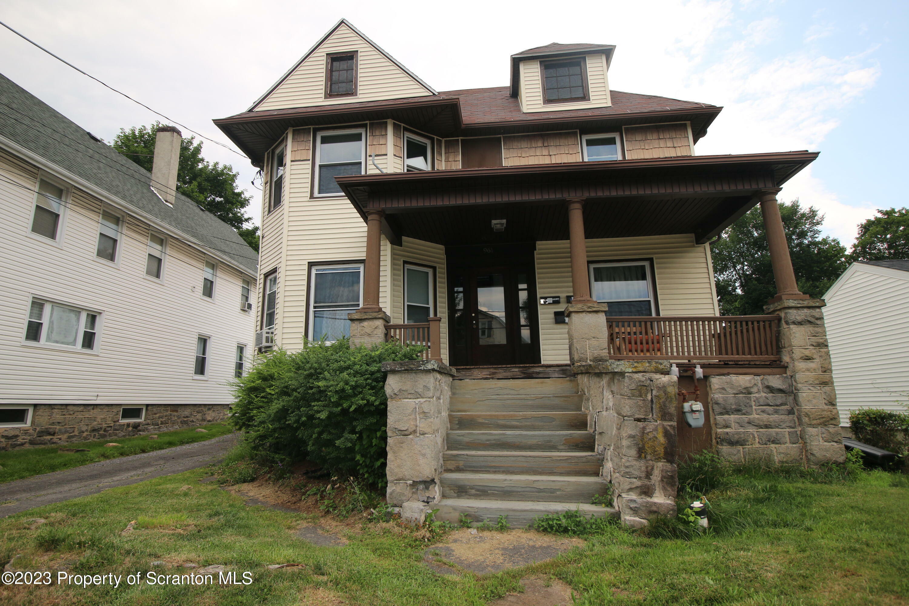 961 Wheeler Avenue  Scranton PA 18510 photo