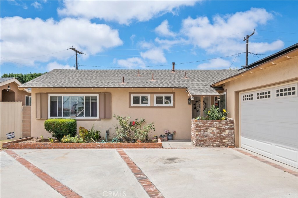 Property Photo:  15861 Ward Street  CA 92683 