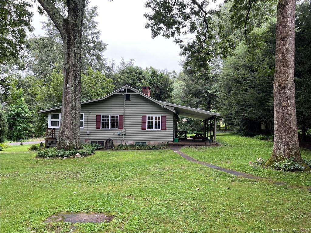 26 Forest Drive  Newtown CT 06482 photo