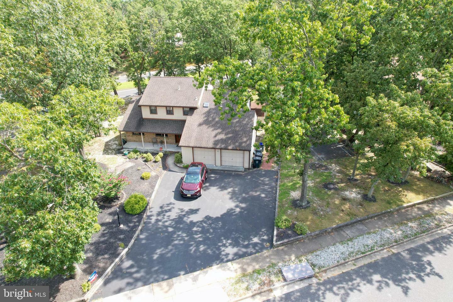 Property Photo:  18 Woodhurst Drive  NJ 08043 