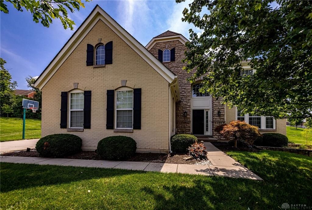 Property Photo: 4465 Doerfler Court OH 45069